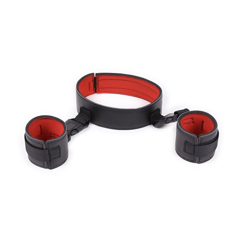 Generique Collier à clips avec Menottes de poignets